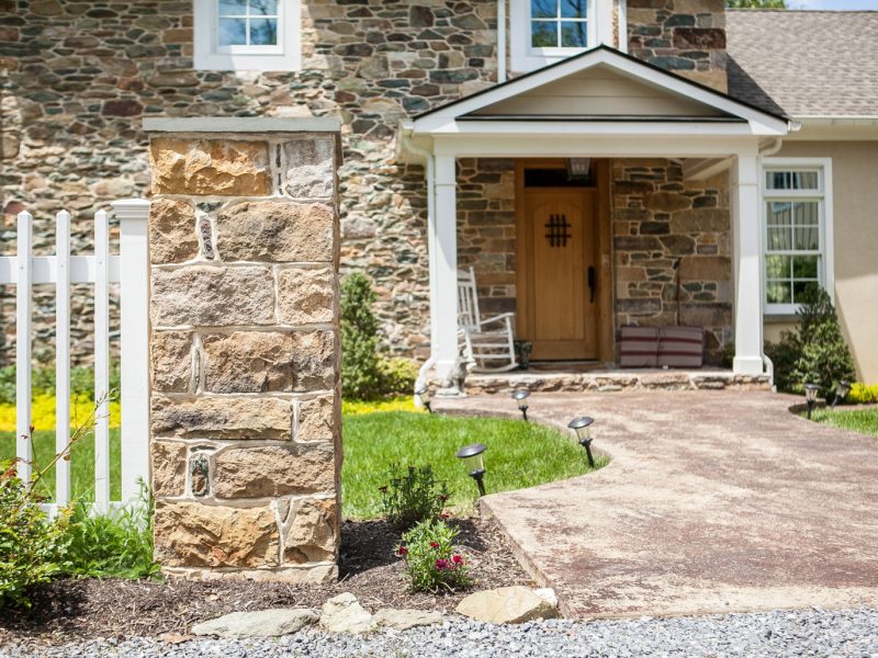 Traditional Stone Veneer Column & House - Kelley's Masonry